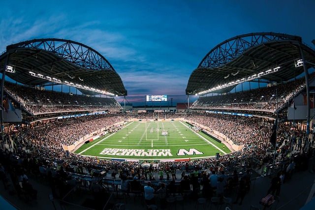 詹姆斯创造历史，正式突破42000分大关继续稳固历史得分王地位.